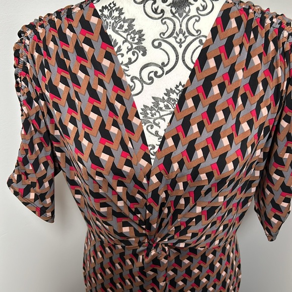 EUC BCBGMaxAzria Dress - Picture 3 of 8